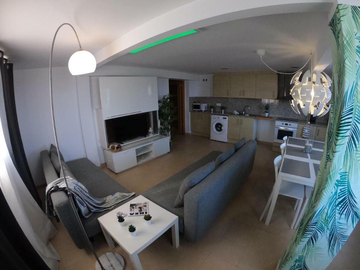Apartamento A Primera Linea De Mar En 普拉加德阿罗 外观 照片