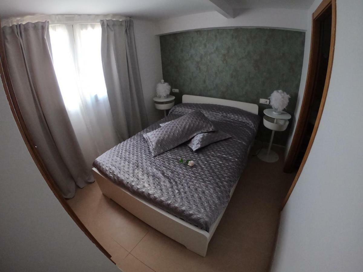 Apartamento A Primera Linea De Mar En 普拉加德阿罗 外观 照片