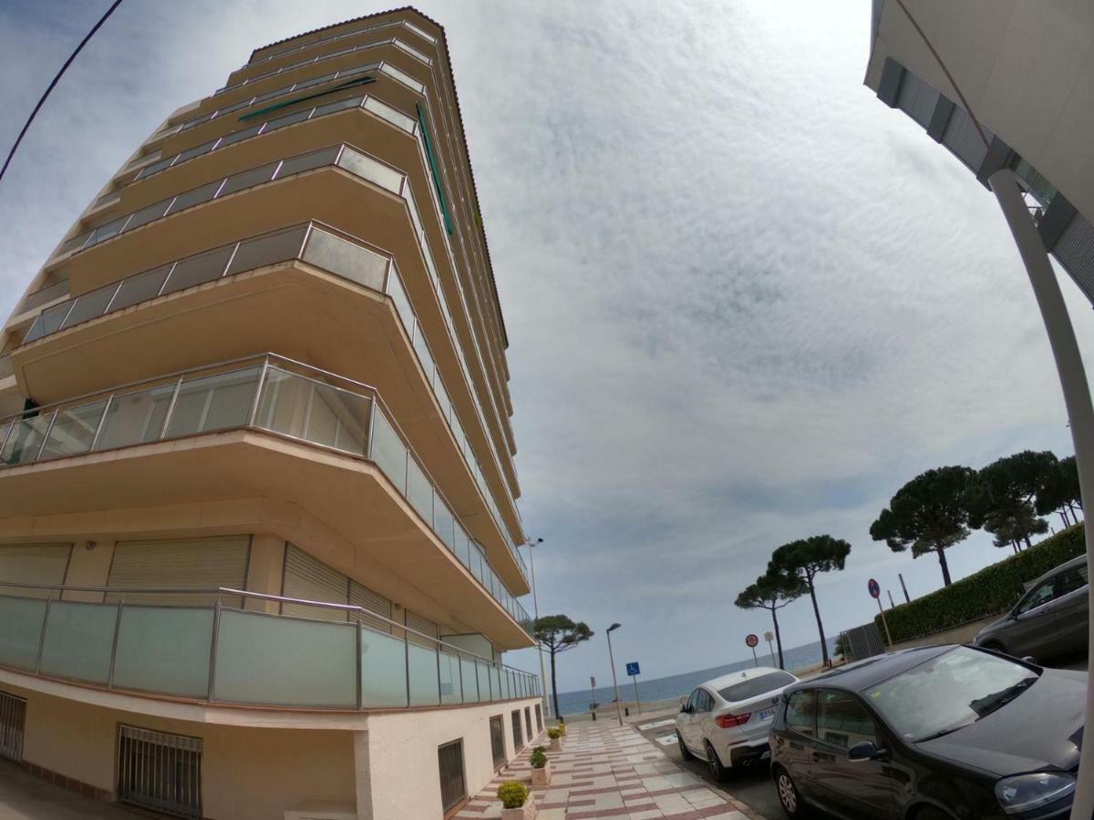 Apartamento A Primera Linea De Mar En 普拉加德阿罗 外观 照片